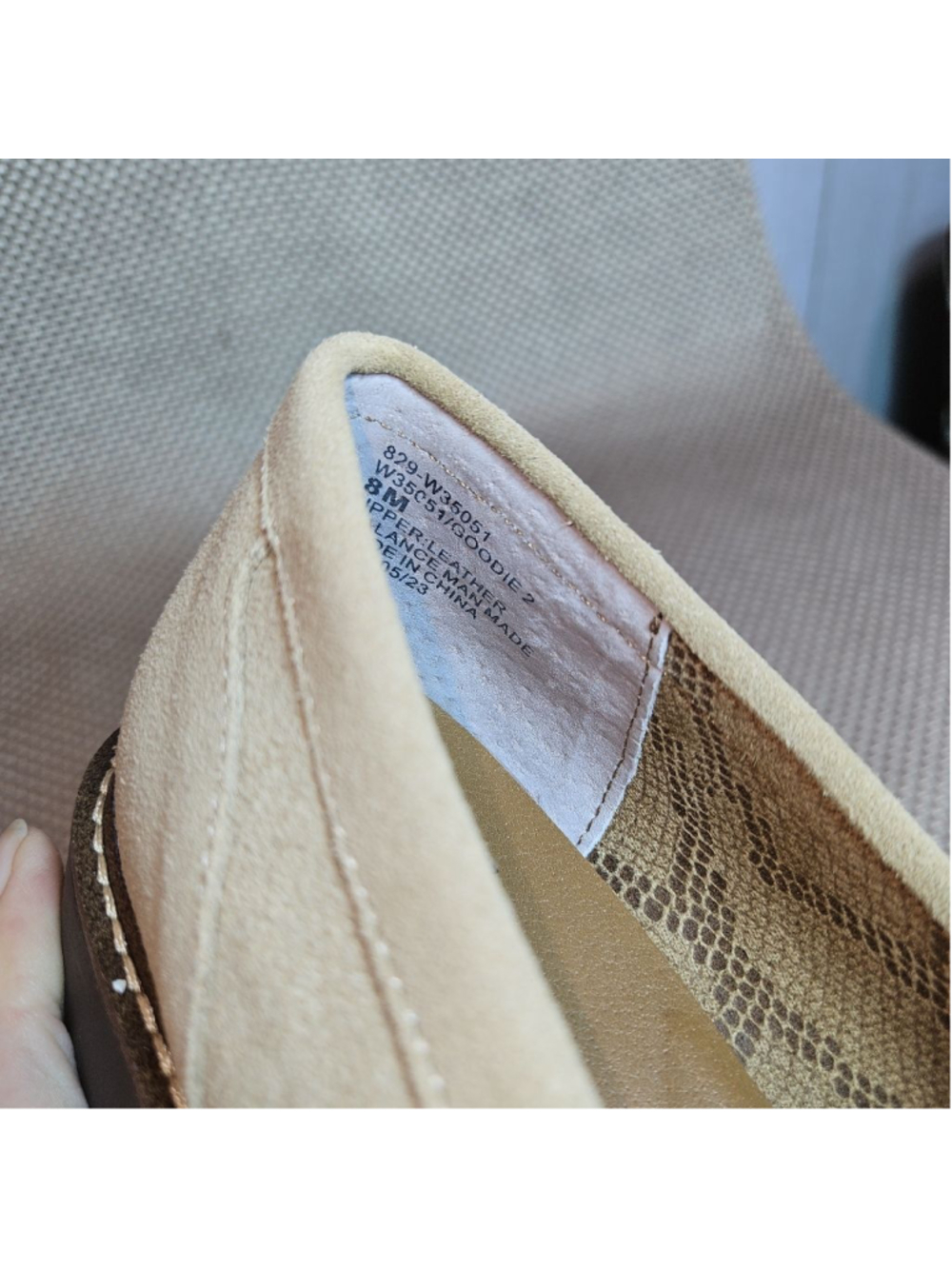 White Mountain 'Goodie' suede loafers in beige Size 8 - Picture 6 of 8